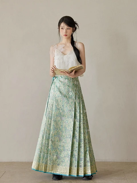 Finding the Right Mamian Skirt to Complement Your Hanfu-8