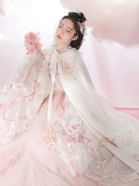 Discovering 8 Hanfu Color Styles: Timeless Elegance in Traditional Dress-14