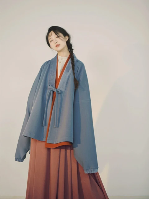 Get the Perfect Winter Hanfu Look with These Mixing and Matching Tips-1