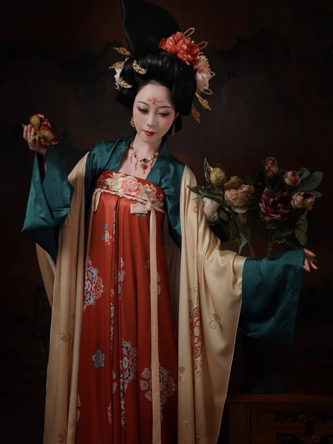 4 Restored Hanfu Styles Take You to the Extreme Aesthetics of the Ancients-7