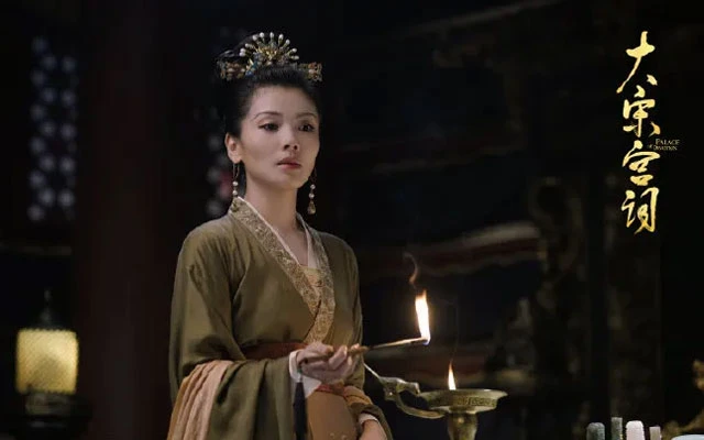 Typical Chinese Clothing in Palace of Devotion: Song Hanfu-7