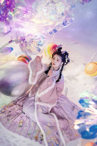 3 Colorful Winter Hanfu Wearing Styling for You-7