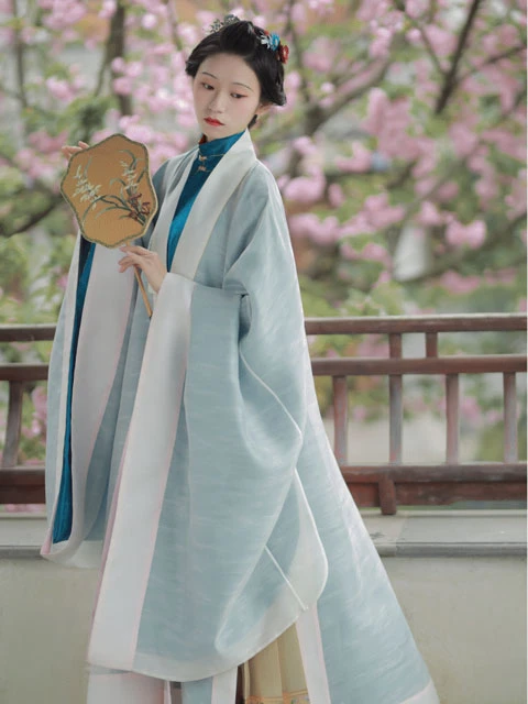 Insisted on Restoring the Traditional Hanfu Form - She Did for Ten Years-7