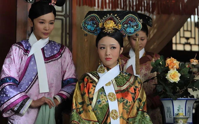 What Is the Name of the White Scarf in the Palace Drama - Ling Jin-4