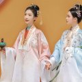 Women's Clothing Changes During the Ming and Qing Dynasties-16