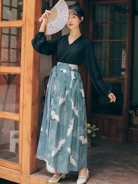 The Current Situation and Future of Hanfu Industry-6