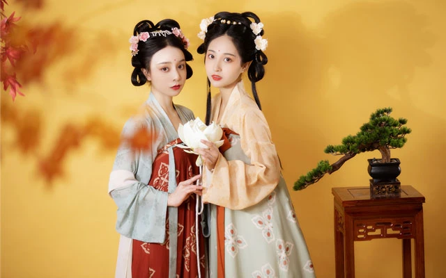 How Popular is Hanfu Now-11