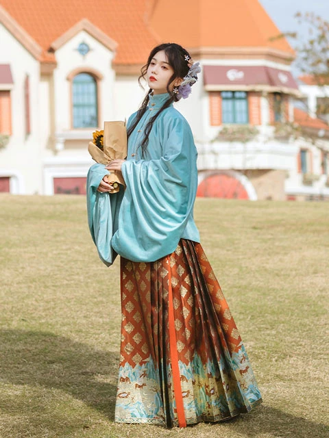 How to Make Red Hanfu Look Great in the New Year-10