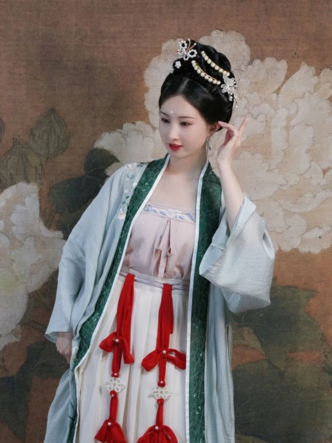 Traditional Chinese Hanfu: Evolution and Inner Beauty-10