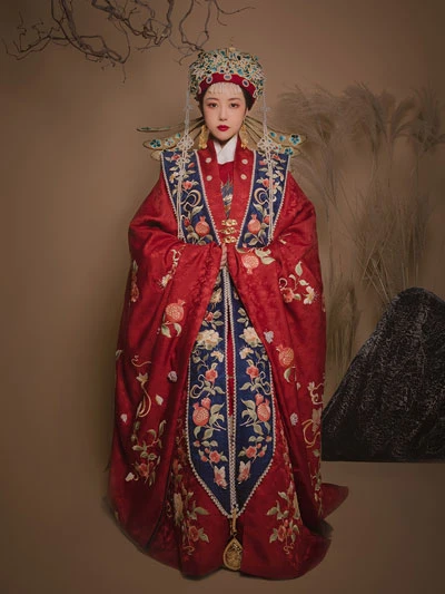 Chinese Formal Dress: Gorgeous Style Hanfu for Female-3