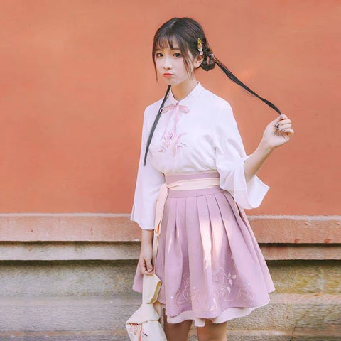 How to Put Together a Hanfu-Inspired Outfit Without Hanfu-2