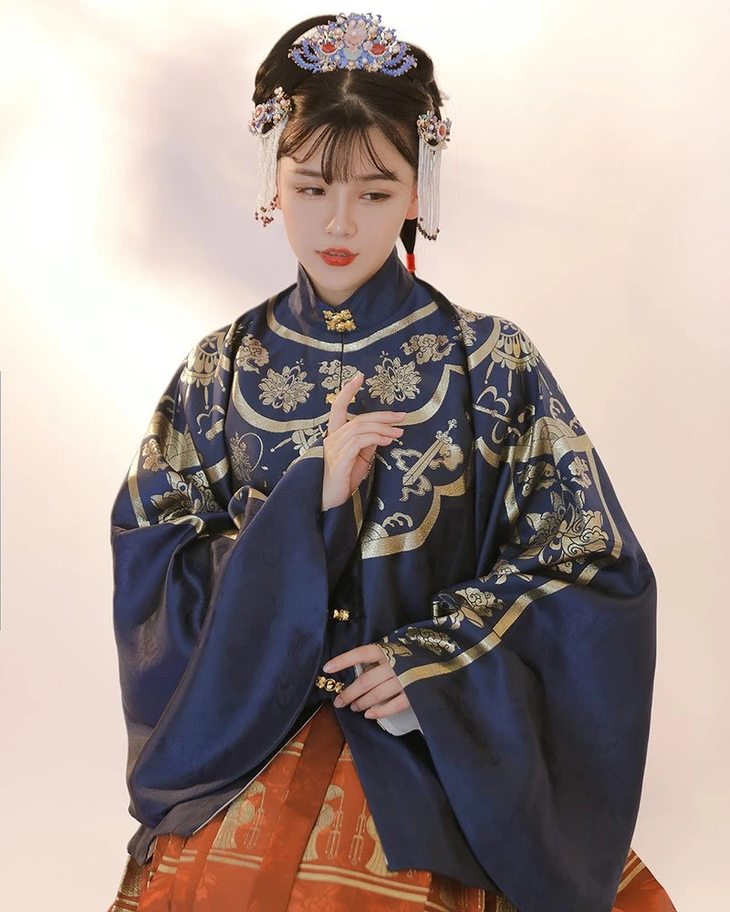 The Application of Annual Popular Color in Hanfu -- Classic Blue-9