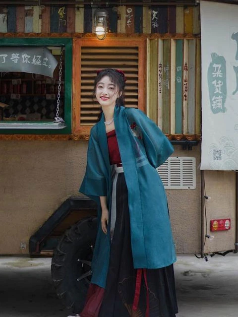 3 Fashion Modern Hanfu Look for Your Everyday Wear-6