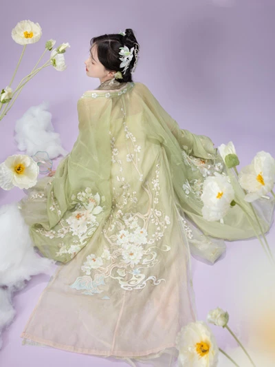 Flowers to Highlight Your Spring Hanfu Attire-1