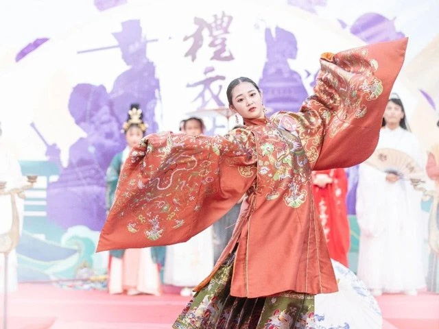 2020 Li Yi Hua Xia Hanfu Supermodel Competition-25