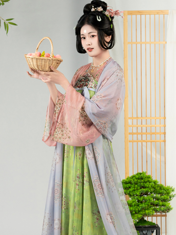 The Status and Role of Hanfu in Modern Life-1