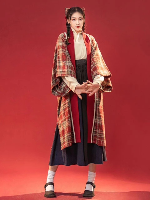 How to Make Red Hanfu Look Great in the New Year-13