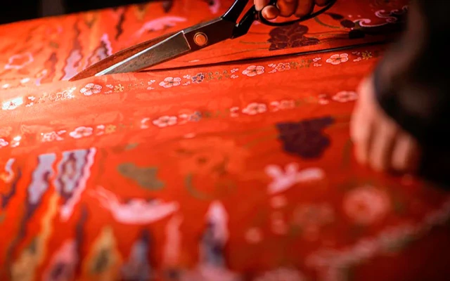 The Great Hanfu Craftsman Zhong Yi - Founder of Ming Hua Tang-6