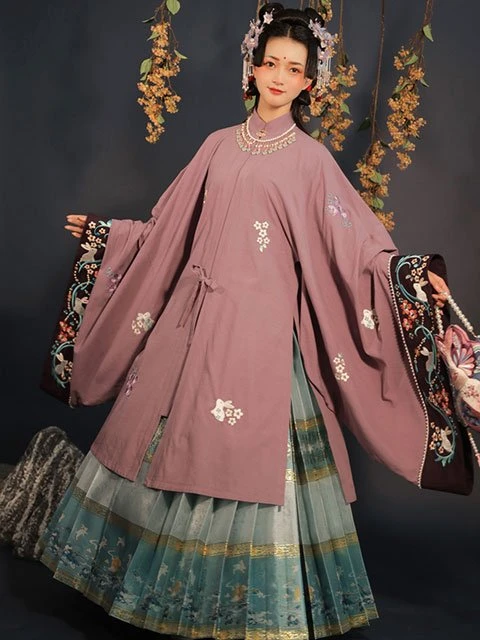 12 Latest Fashion Chinese Clothing Hanfu Styles in Runway-18