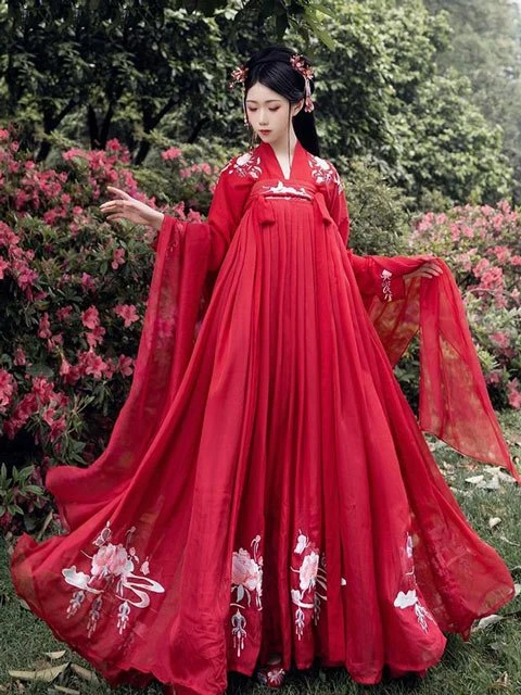 12 Most Beautiful Traditional Chinese Wedding Dresses-5