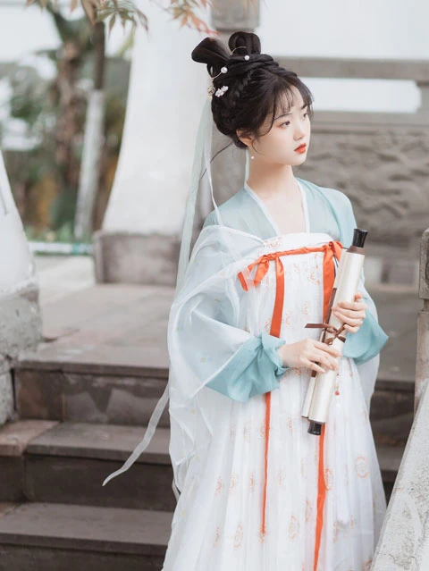 Hanfu vs Qipao, Cheongsam: What's the Difference?-3