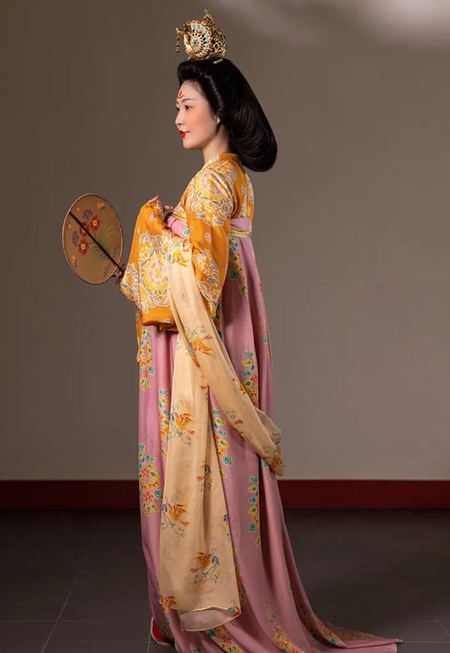 The Gorgeous Beauty Of Mid Tang Dynasty Dress-4