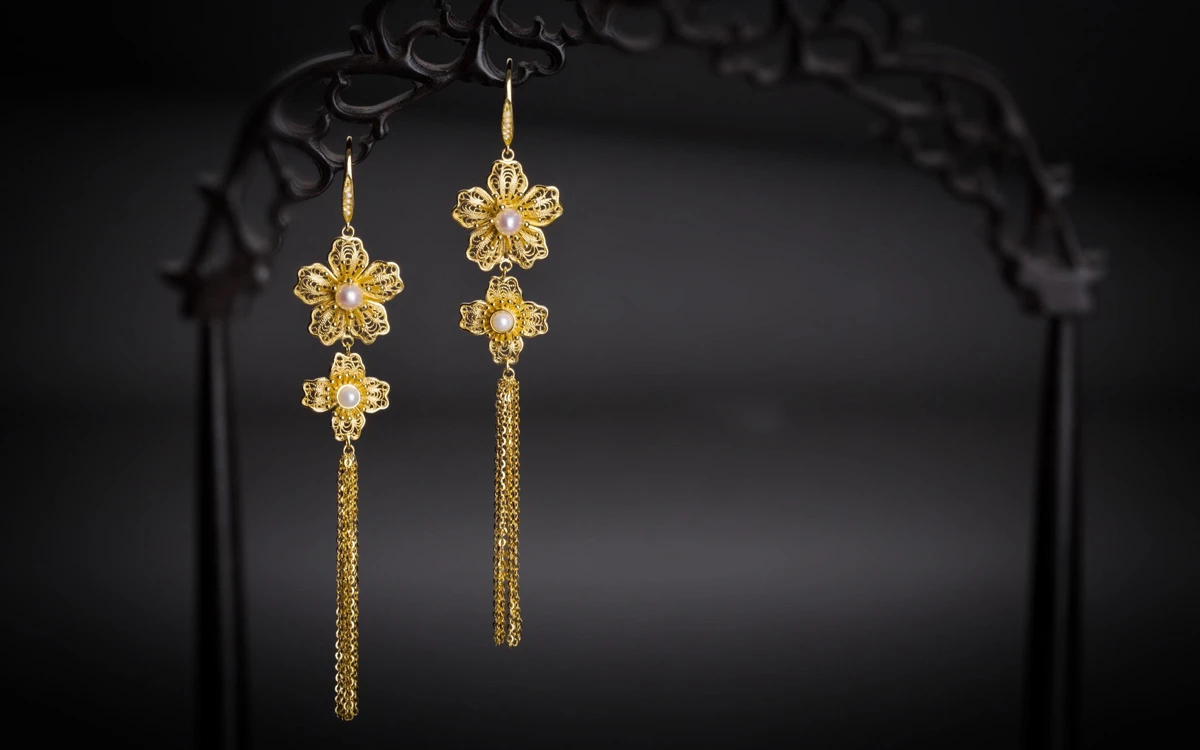 Luxury Aesthetics of Ancient Chinese Gold Jewelry-1