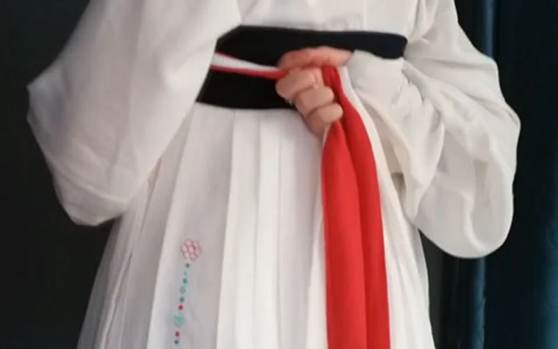 How to Wear Chest Ruqun Hanfu-5