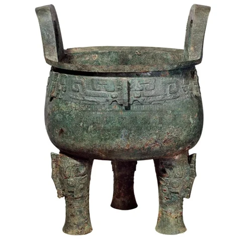 Discover China's 10 Most Iconic Bronze Ding: Symbols of Power and Ceremony-9