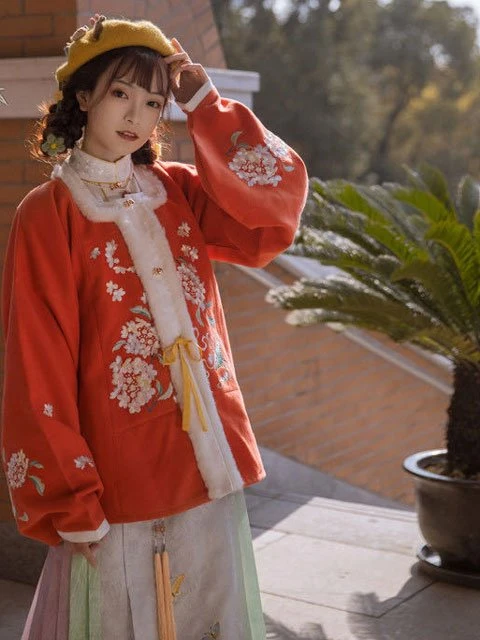 How to Chose Pretty Chinese New Year Traditional Clothing for Festival?-2