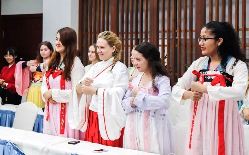 A Record of Overseas Students’ Traditional Hanfu Experience