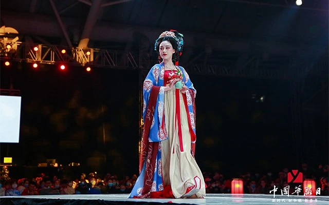 Live photos of Chinese National Costume Day on December 5-25