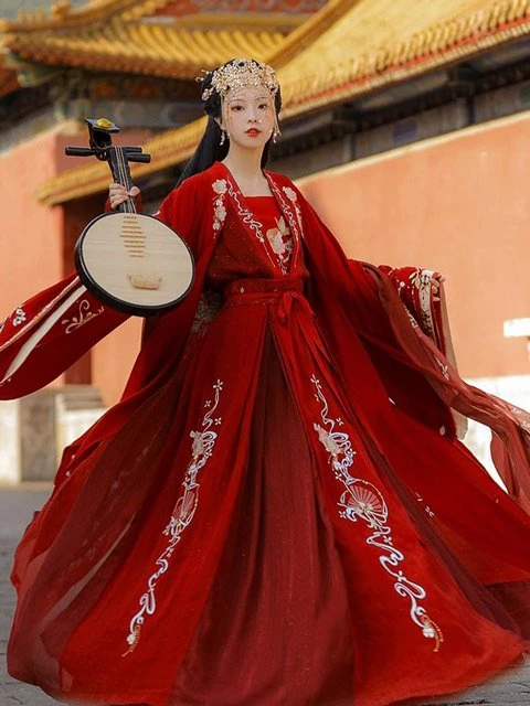 12 Most Beautiful Traditional Chinese Wedding Dresses-1