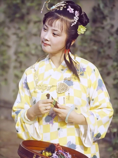 The Hanfu Aesthetics in the Dream of the Red Chamber (1987)-28