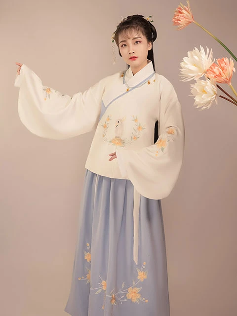 How Popular is Hanfu Now-18