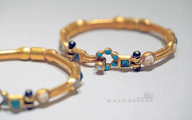 Luxury Aesthetics of Ancient Chinese Gold Jewelry-16