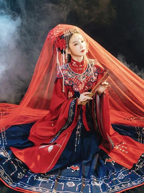 12 Most Beautiful Traditional Chinese Wedding Dresses-23