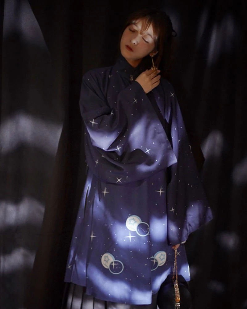 The Application of Annual Popular Color in Hanfu -- Classic Blue-5