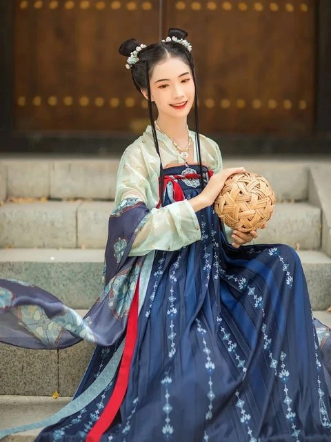 Will You Like the Combination of Hanfu & Cartoon / TV series?-9