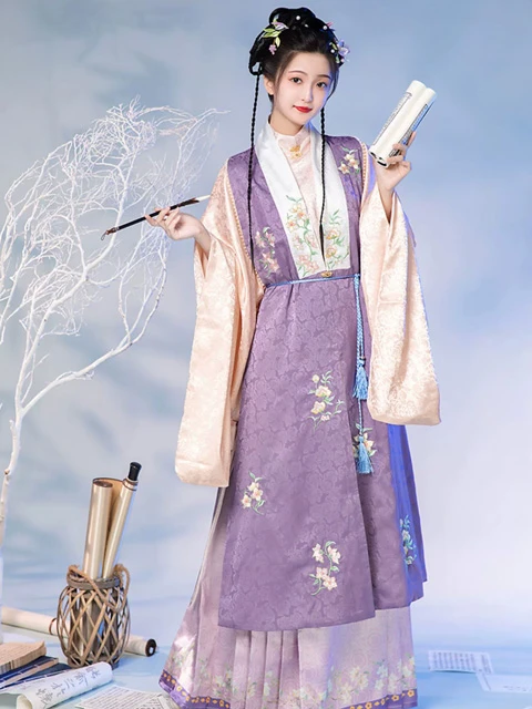 Discovering 8 Hanfu Color Styles: Timeless Elegance in Traditional Dress-21