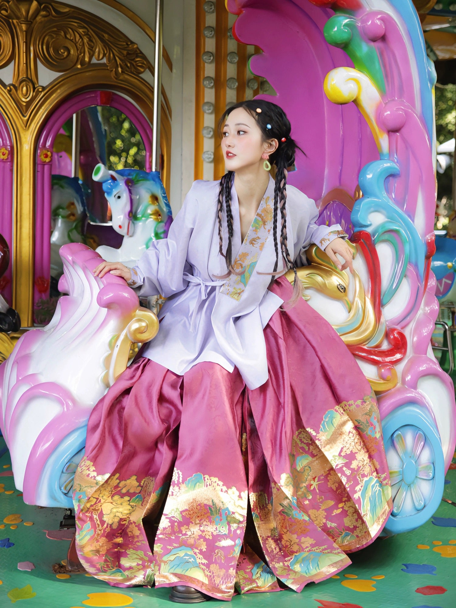 The Rise of Modern Hanfu in Everyday Fashion-2