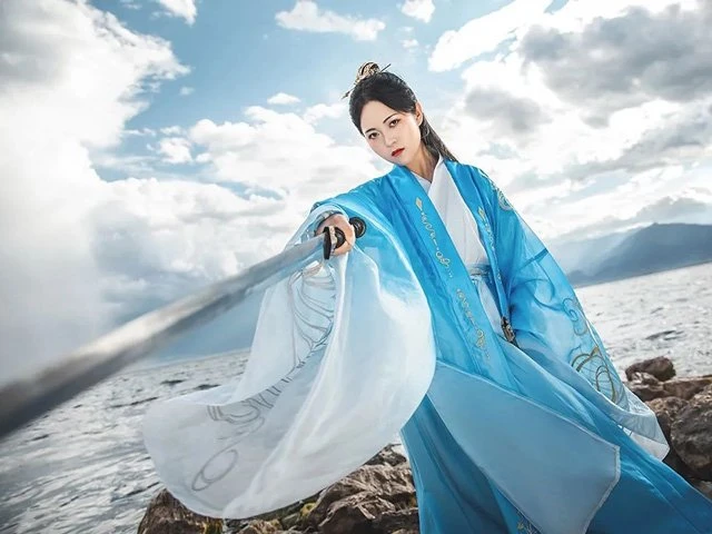 How Beautiful is Blue Hanfu in Traditional Chinese Hanfu?-17