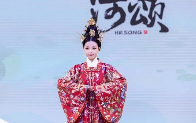 First Luochang Chinese Hanfu Show in ChinaJoy-1