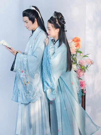 10 Latest Sets of Sweet Chinese Hanfu for Lovers-34