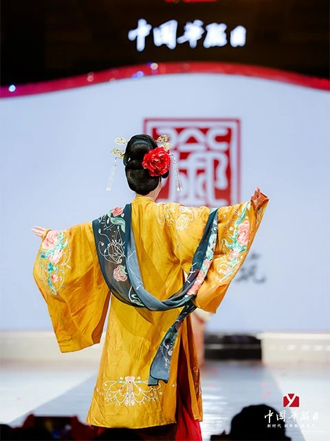 Live photos of Chinese National Costume Day on December 5-9