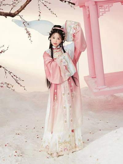 Flowers to Highlight Your Spring Hanfu Attire-14