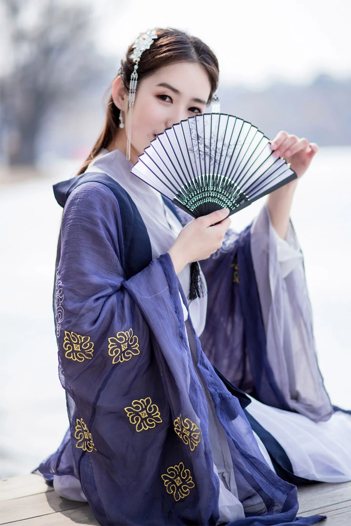 The Rise of Traditional Chinese Fashion in Luoyang-1