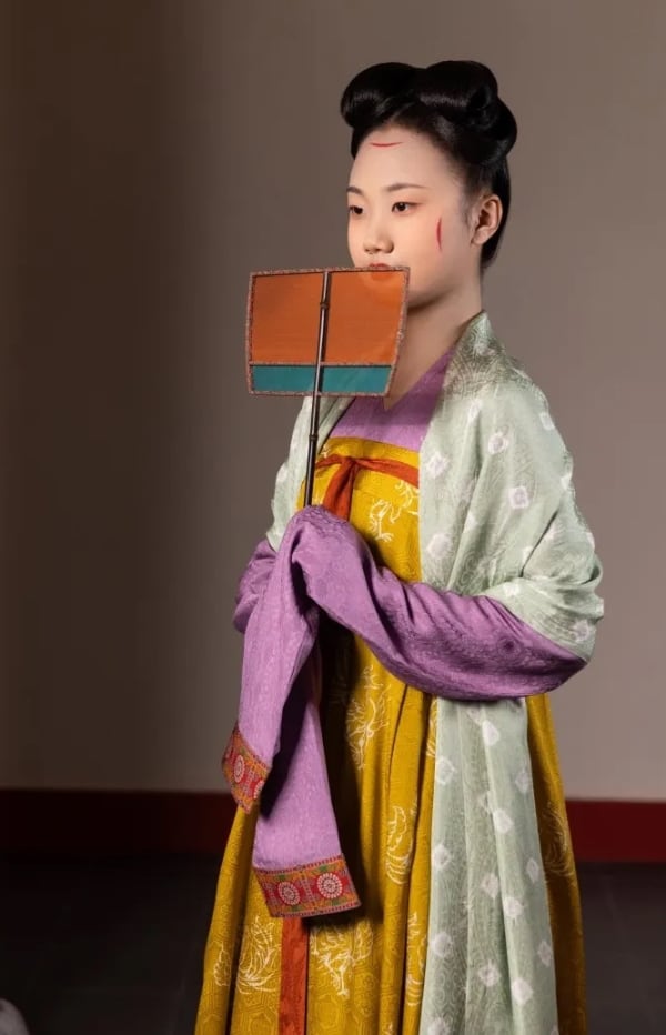 Early Tang Dynasty Women's Clothing Introduction-2