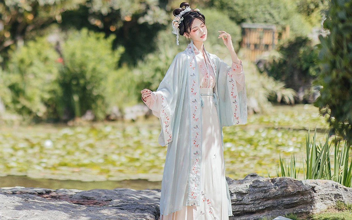 Song Dynasty Clothing - Traditional Chinese Hanfu-11