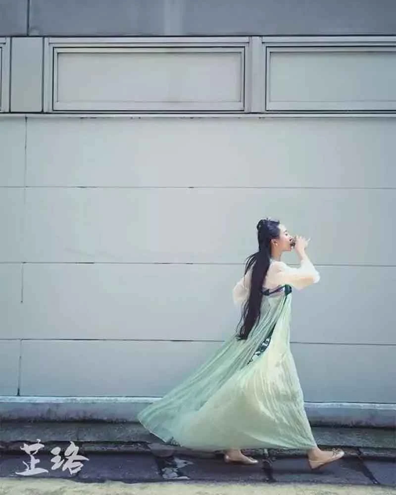 Wearing as an angel: Chinese Hanfu in Japan-6